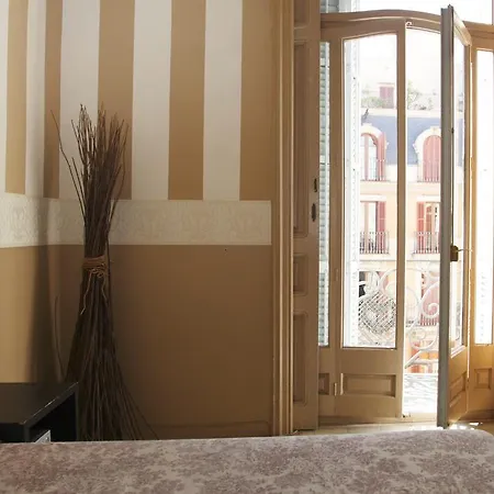 Πανσιόν Eddyrooms
